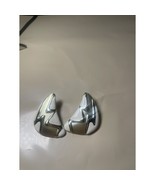 Vintage Don Lin Gold Tone Cream Enamel Modernist Earrings - $132.27 MXN