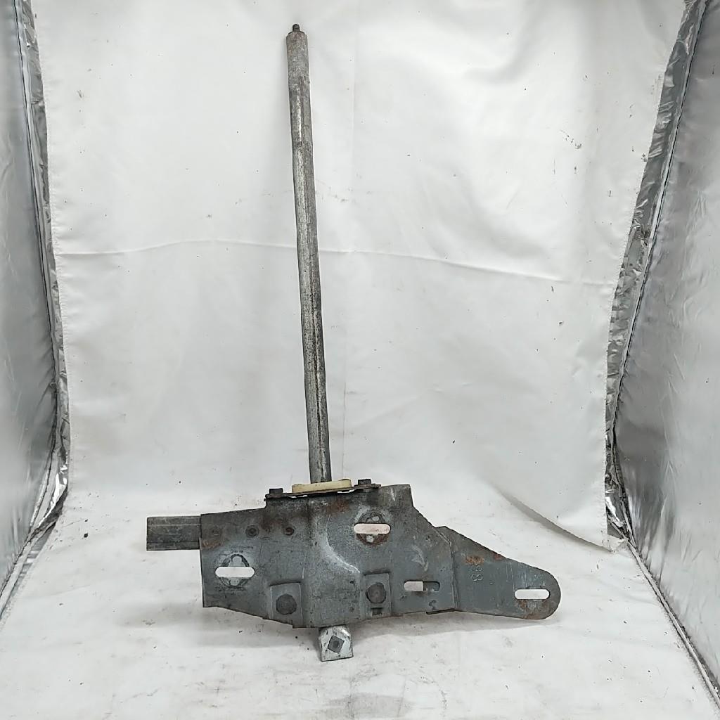 GM 1968-72 A Body Chevelle Tempest Buick Special RH Front Window Regulator Track Item image 6
