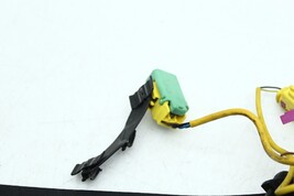 2004-2006 VOLKSWAGEN PHAETON FRONT RIGHT PASSENGER SEAT BELT RETRACTOR H2069 image 3