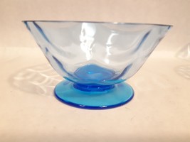 Vintage Mid Century Footed Dessert Bowls Colored Glass Blue Set of 8 Hol... - $59.39