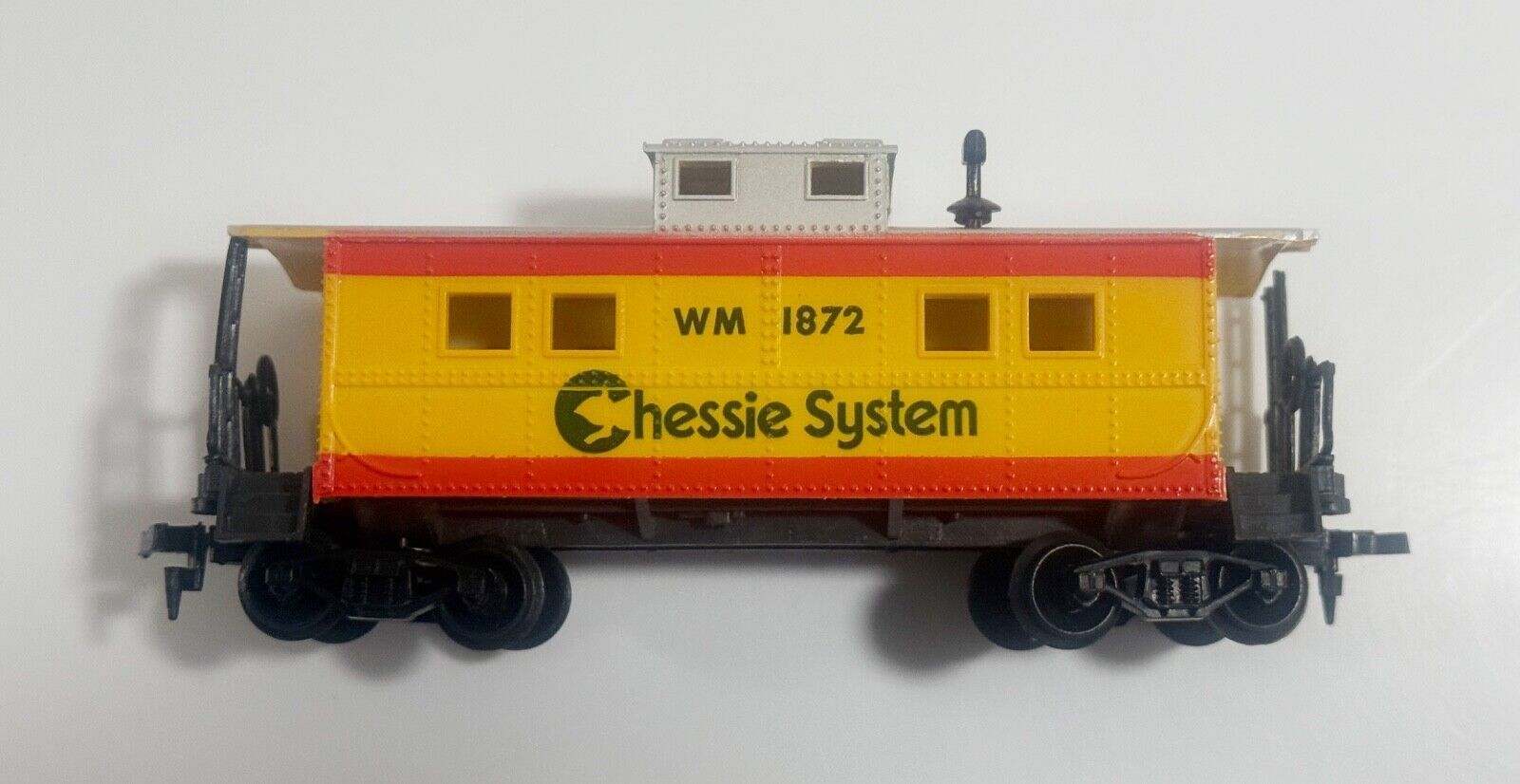HO Scale Chessie System, Freight Train Caboose WM 1872 Life-Like EUC- Vi... - $10.88