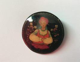 Vintage Signed Paper Mache Brooch Signed &quot;Russian Beauty&quot; - £14.16 GBP