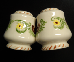 Bulbous Salt And Pepper Shakers Pedestal Base Raised Design Leaf Vines T... - £7.18 GBP