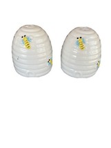 Honey Bee Beehive Salt Pepper Shakers New in Box Cream Yellow Honeybees Textured - £14.42 GBP