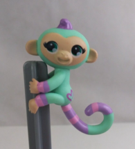 WowWee Fingerlings Baby Chance 2&quot; Collectible Mini Figure Toy - £7.78 GBP