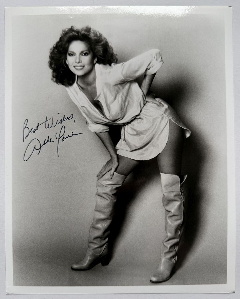 Abbe Lane Signed Autographed Glossy 8x10 Photo - $39.99 Abbe Lane Signed Autographed Glossy 8x10 Photo - $39.99