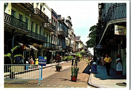 Royal Street Promenade French Quarter New Orleans Louisiana Postcard - £4.04 GBP