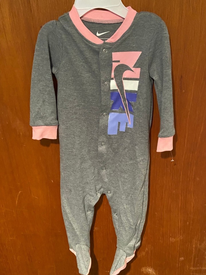 Nike Girl s 1 piece Snap Closure Feeted Jammie 9M *NEW W/NO TAG* qq1 - $11.99