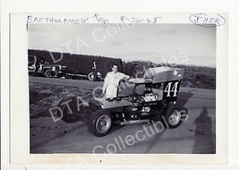 Ken Bartholomew #44 Sprint Car Racing Photo 1968 - £19.53 GBP