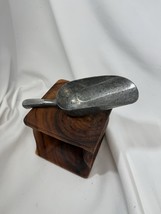 Vintage Cast Aluminum Scoop Marked with H on Handle Feed Grain Ice Utility - €7,66 EUR
