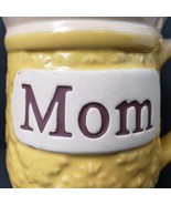 Cracker Barrel Mom Embossed 16 oz. Stoneware Coffee Mug Cup Yellow Beige - £12.23 GBP