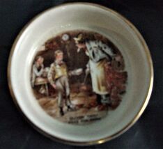 Sandland Ware Dish - Hanley England -  Oliver Twist   - Vintage - $6.90
