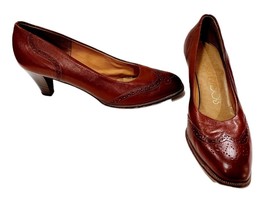 Socialites BROWN LEATHER Heels Brogue Wingtip Pump Closed Toe Vintage 9 ... - $34.99