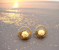 Floral Rose Flower Earrings Clip On Fashion Delicate Double Circle Gold Tone Vtg - £14.93 GBP