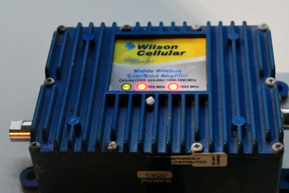 WILSON SIGNAL BOOST Model 801201  DUAL BAND NO AC PLUG #4 1H - $35.10