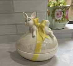 VINTAGE 1973 Egg Shaped Ceramic Trinket Candy Dish With Yellow Bow &amp; Rabbit - £18.21 GBP