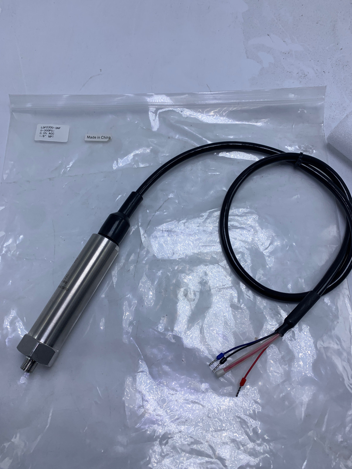 Winters LDF0300-SNF Pressure Transmitter, 11-30VDC 0-300Psi  - $155.00