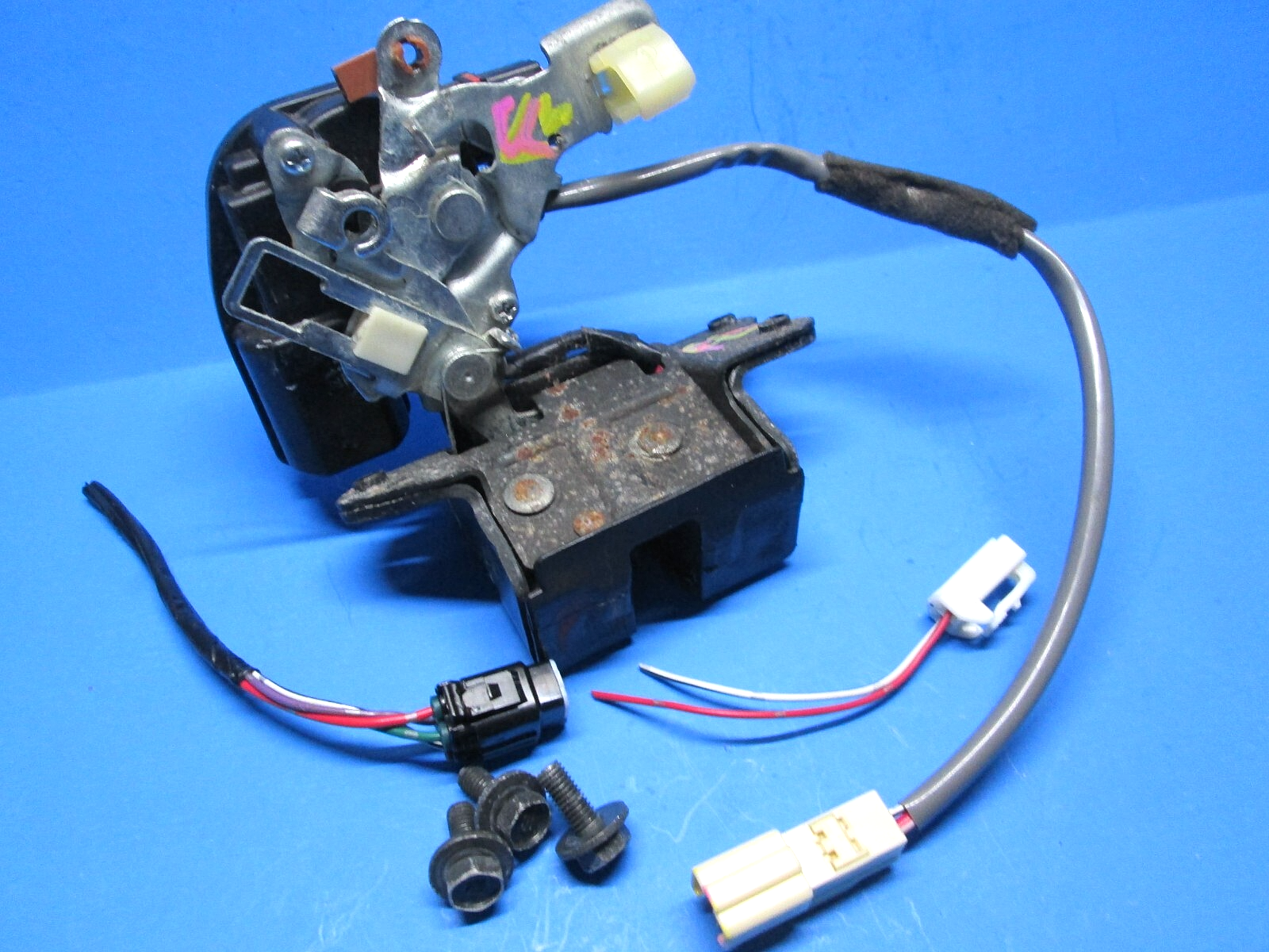 01-07 Toyota Highlander Tailgate Latch Liftgate Lock Actuator 69350-4802... - $94.99