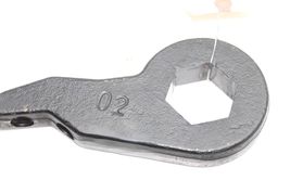07.5-10 CHEVROLET SILVERADO 2500HD 6.6L TORSION BAR ADJUSTER ARM Q6690 image 5
