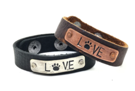 Buffalo Girls Love Paw Print Leather Bracelet - £19.62 GBP