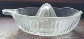 Vintage Clear Glass Juicer Orange Juice Lemon Juice Grapefruit Collectib... - $279.41 MXN