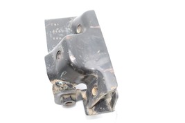01-10 CHEVY SILVERADO 2500HD 6.6L ENGINE MOUNT BRACKET Q7015 image 3