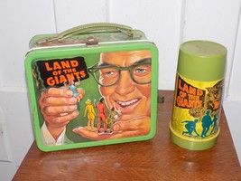 Vintage 1968 Land of the Giants Embossed Lunchbox and Plastic Thermos - $7,048.35 MXN