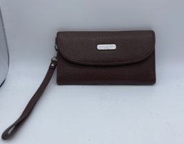 BAGGALLINI Lightweight Leather Wallet Clutch Removeable Strap Brown Pebbled - $18.50