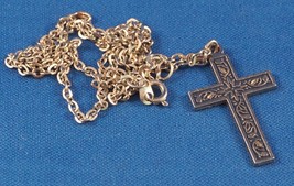 Religious Medallion Pendant &amp; Chain Crucifix - $35.49