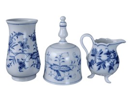 Meissen Blue Onion Bell, 3 Toe Creamer, and Vase - £174.83 GBP