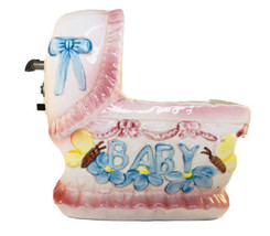 VTG Taiwan Nursery Musical Ceramic bassinet Planter Plays Rock A Bye Baby works - £19.33 GBP