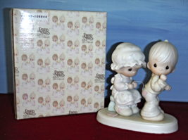 Sew in Love Precious Moments Figurine #106844 1987 Clef Mark Mint Cond w... - $17.99