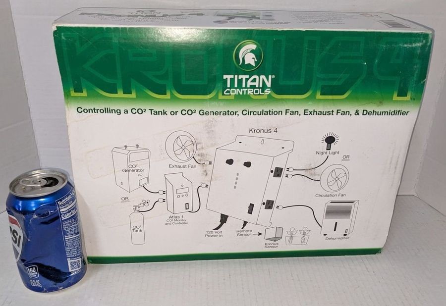 Titan Controls Kronus 4 Temperature, Humidity, CO₂, Day and Night Controller Item image 4