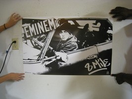 Eminem Poster 8 Mile Black and White In A Car - $813.32 MXN Eminem Poster 8 Mile Black and White In A Car - $813.32 MXN