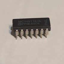 MC14011BCL B-Suffix Series Cmos Gates CDIP14 - £2.25 GBP