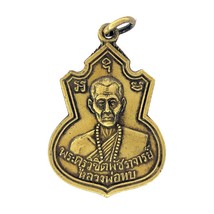 Phra Lp Thob Mago Monje Tailandés Amuleto Talismán Vintage Latón Oro Colgante - £11.19 GBP