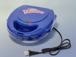 Smart Planet Electric Hostess Twinkies Maker New in Box - $19.99