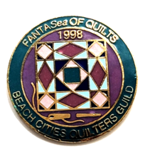 1998 FantaSea of Quilts Beach Cities Quilters Guild Pin Geometric Quilt ... - $12.99