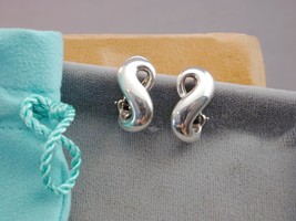 Tiffany &amp; Co. Elsa Peretti Sterling Silver Endless Infinity Omega Back Earrings - £279.77 GBP