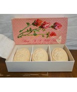 Avon To A Wild Rose Scented Gift Soaps 3 Cakes 3 oz. each NEW IN BOX Vin... - $243.08 MXN