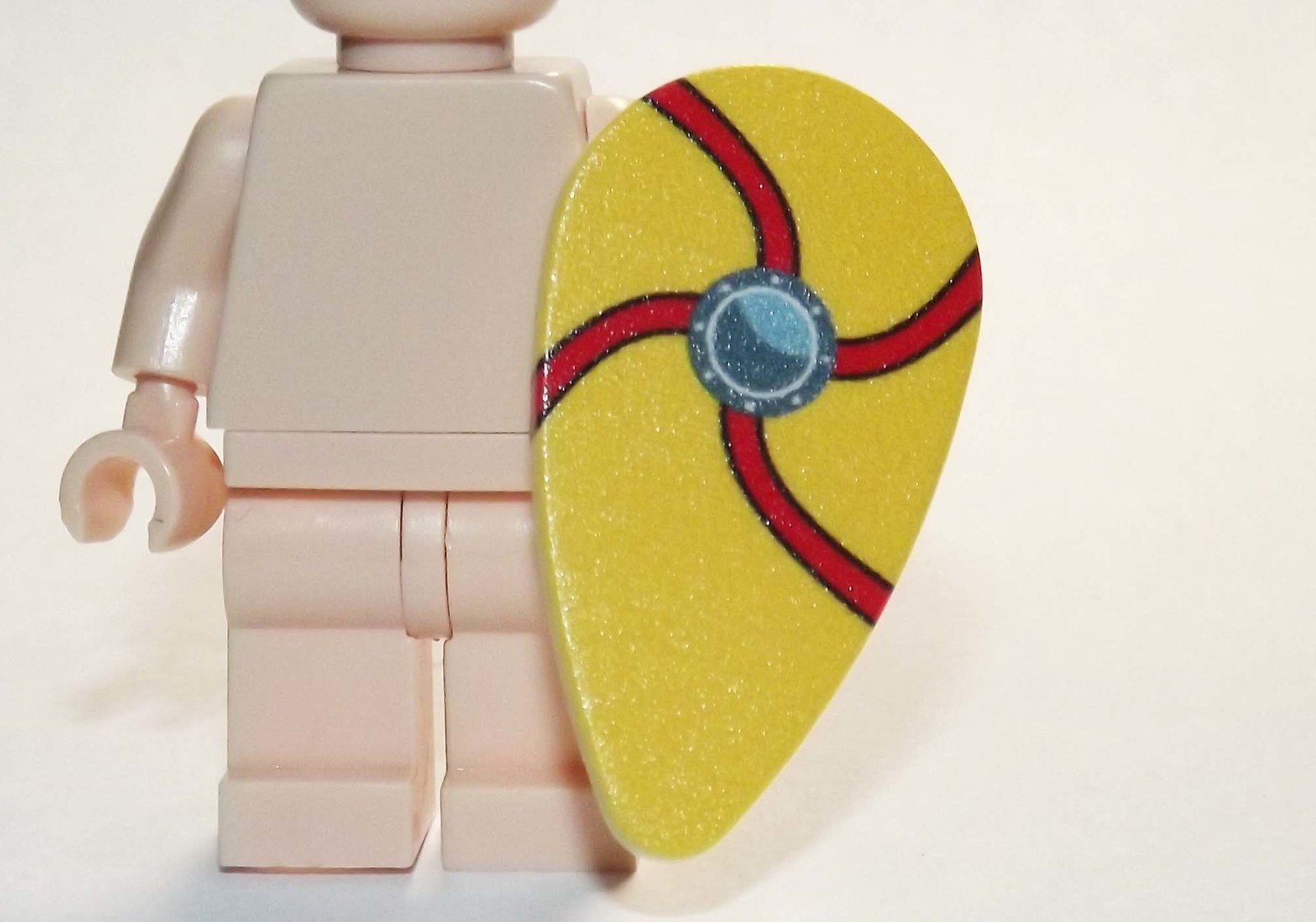 Minifigure Yellow And Red Knight Shield For US Seller - $4.98