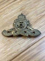 Vintage Royal Artillery WWII Cap Hat Badge Military Militaria KG JD - $17.82