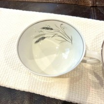 ROSENTHAL Selb-Plossberg Pattern 3182 &quot;PLATINUM rWHEAT&quot; Cup, Mint - $166.07 MXN