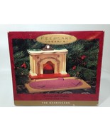 Hallmark Bearingers Flickering Lighted Fireplace 1993 Christmas Ornament  - £15.13 GBP