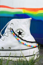 Rainbow Shoe Chain - $242.13 MXN