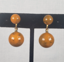 Vintage 1930&#39;s Round Marble Butterscotch Bakelite Beaded Dangle Screw Ba... - $58.07