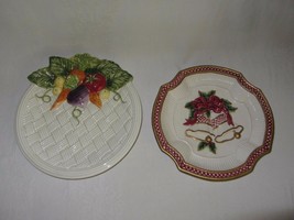 2 Fitz &amp; Floyd Plates Vtg Vegetable Garden Basket &amp; Christmas Holiday Bells Wall - £23.34 GBP