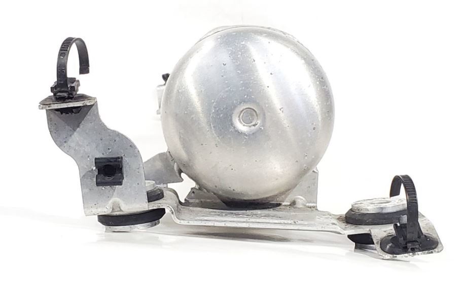 2018 Maserati Levante OEM 6700375210 Front And Rear Air Reservoir Item image 9