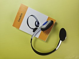 EasyBox Blue Over-Ear Headphones, Noise-Cancelling, 32Ω Wired image 2