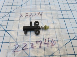 McCulloch 222746 Oil Pump White Black or Red End State any Preference - $29.01